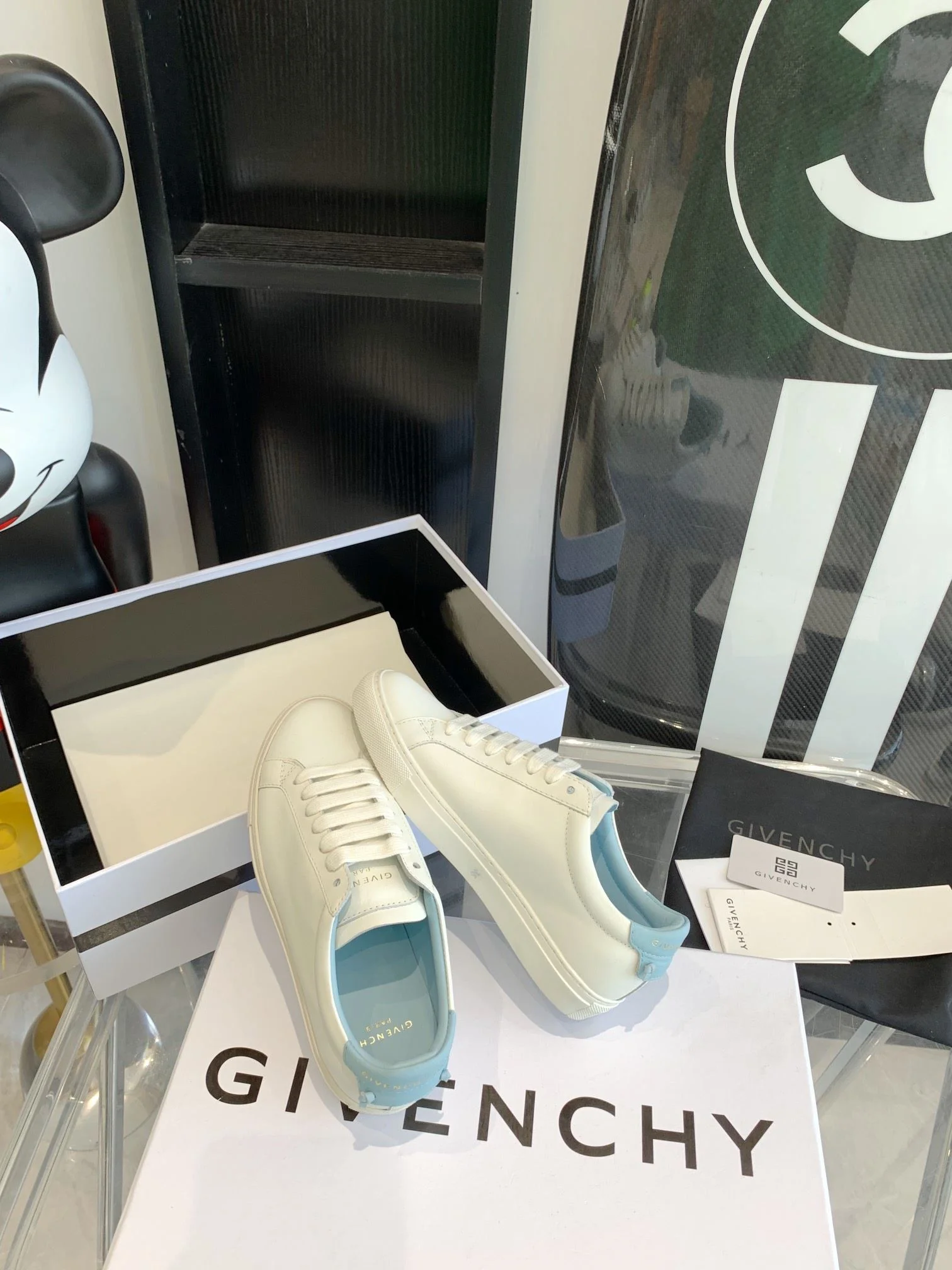 UrbanStyle Givenchy Shoes 8087