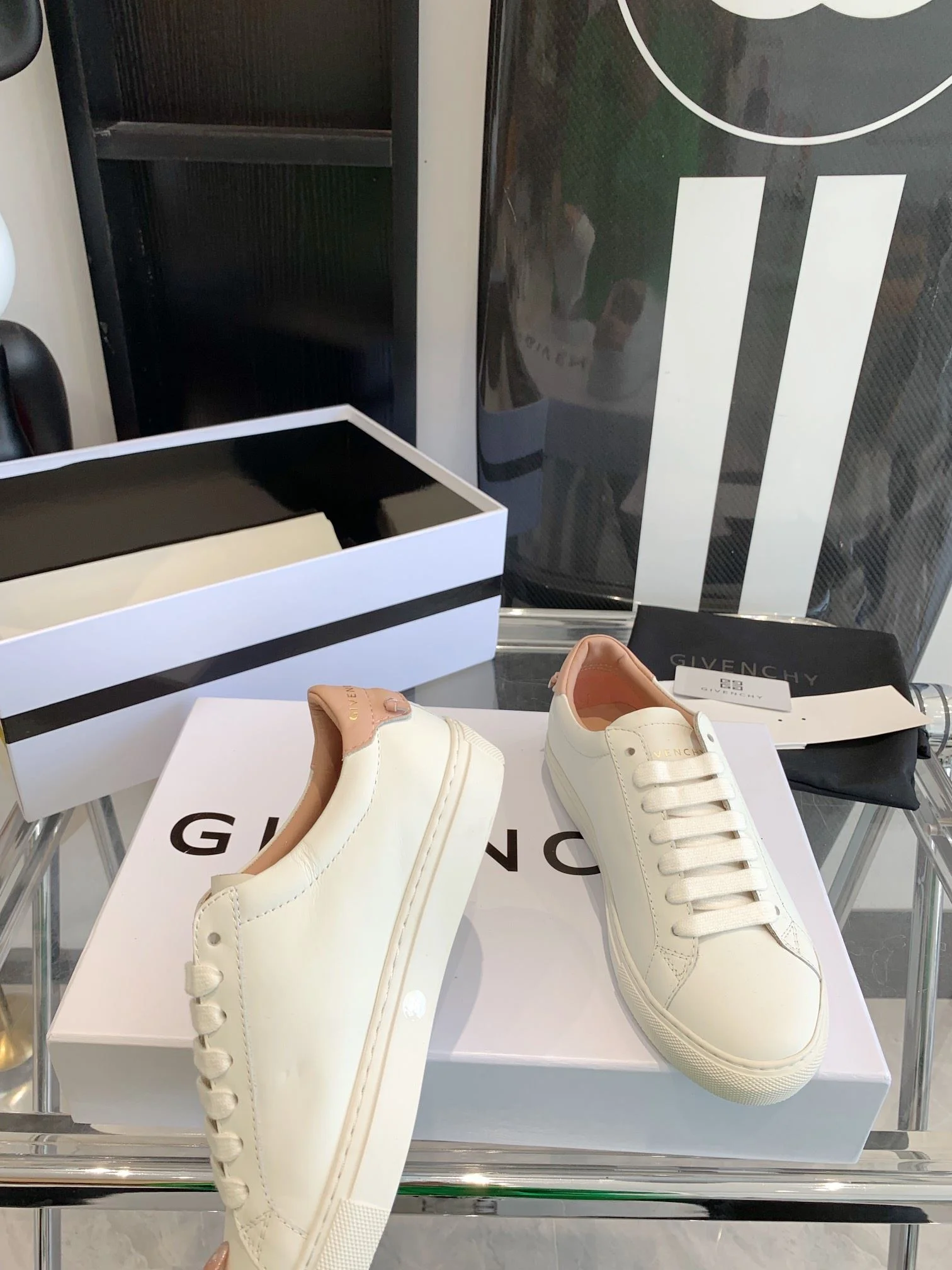 Effortless Givenchy Shoes 8059