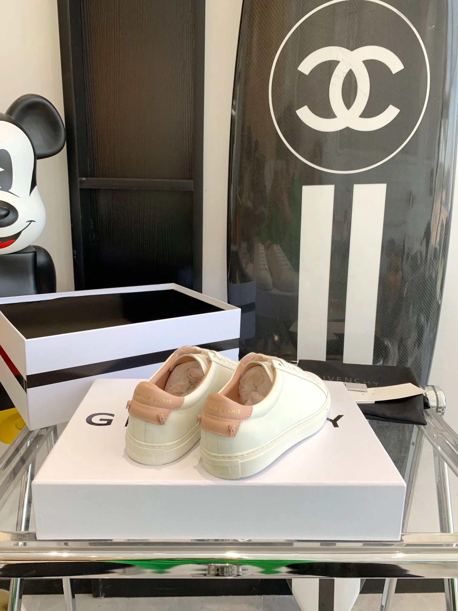 Effortless Givenchy Shoes 8059