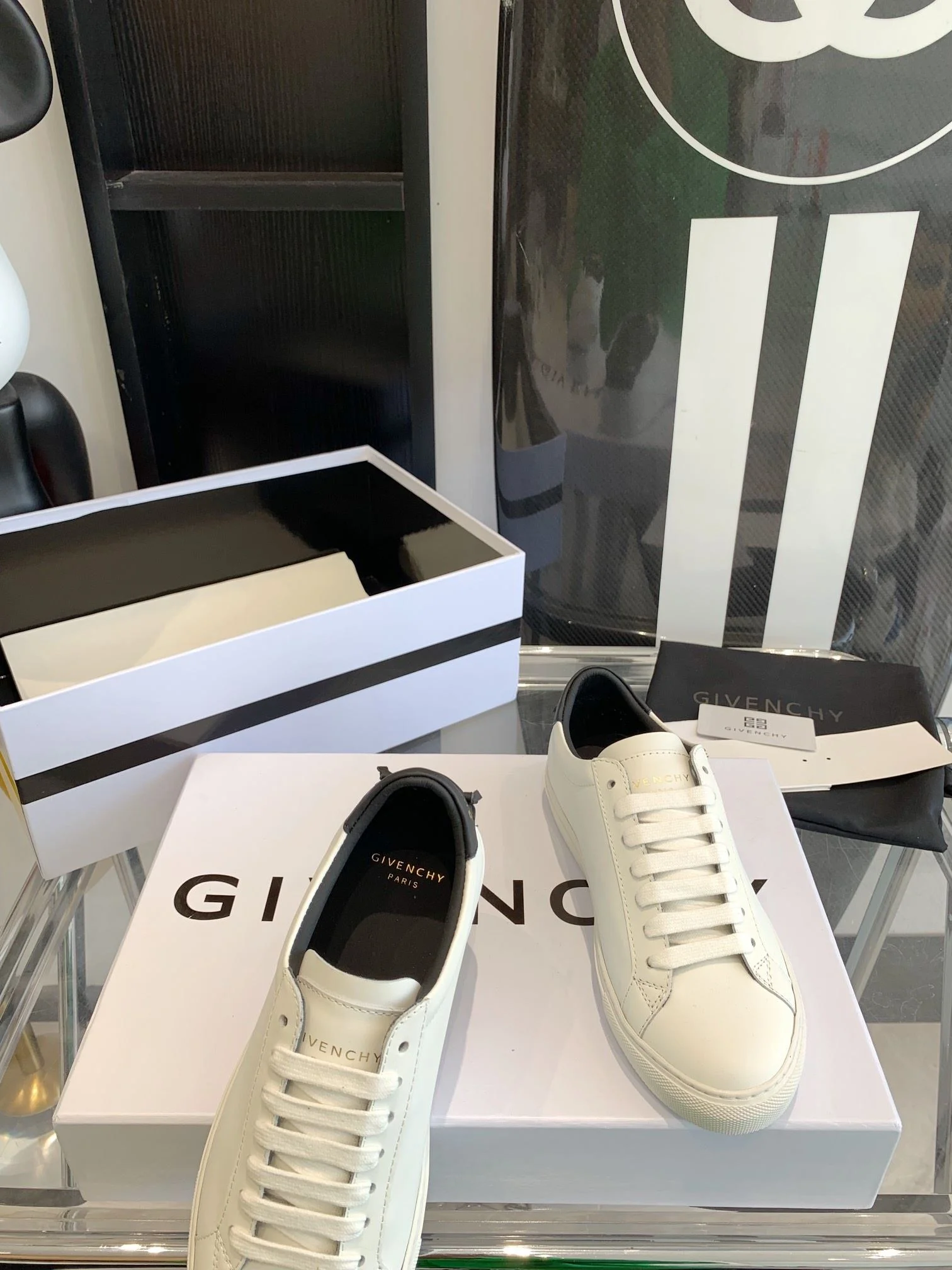 SoftTouch Givenchy Shoes 8079