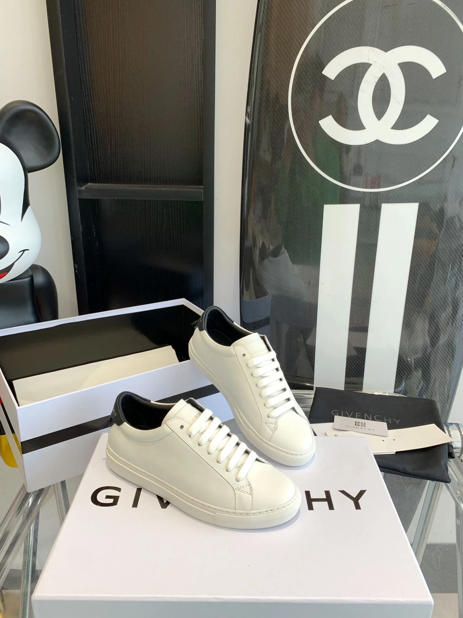 SoftTouch Givenchy Shoes 8079