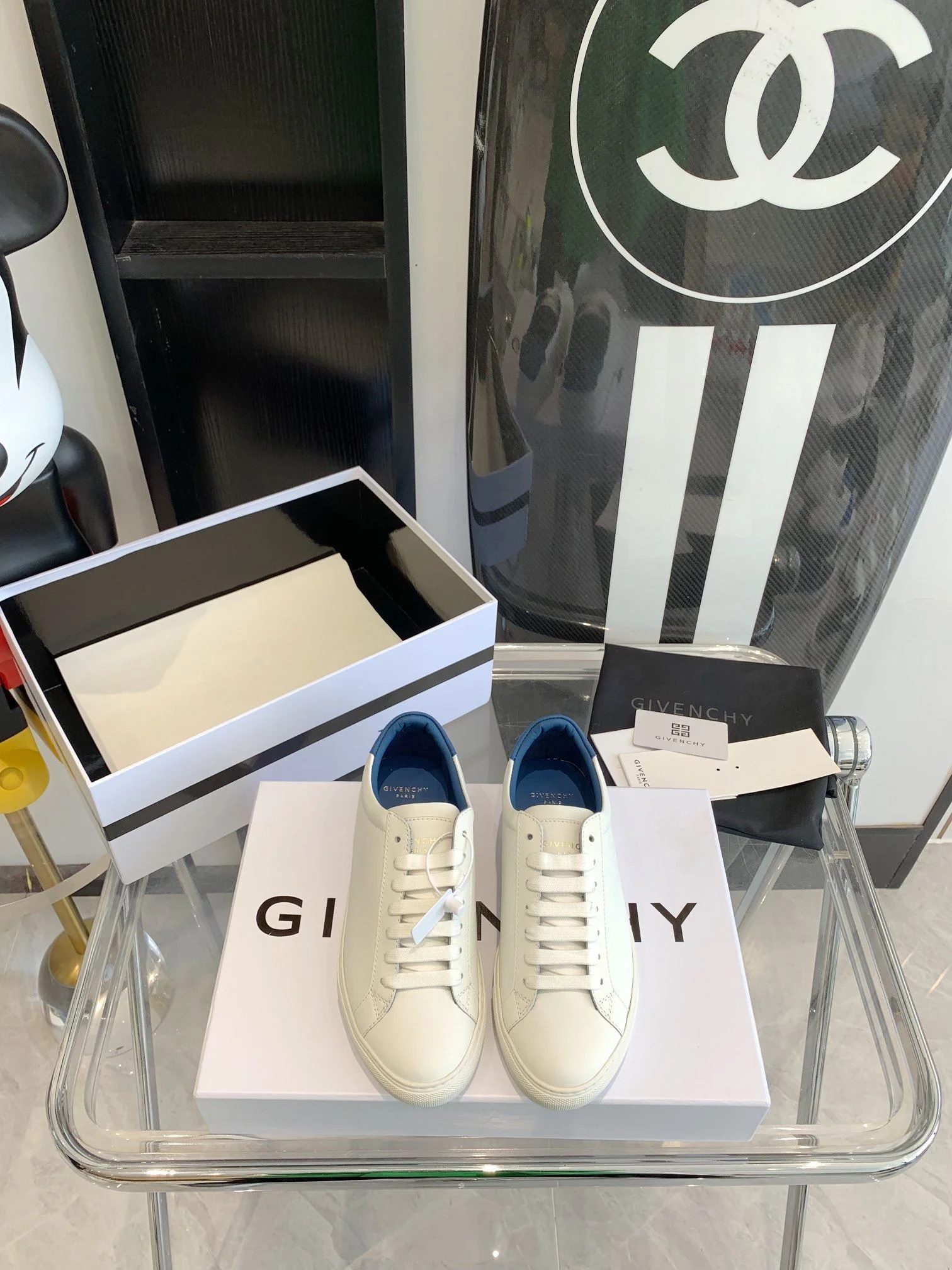Givenchy Shoes Vibrant 8068