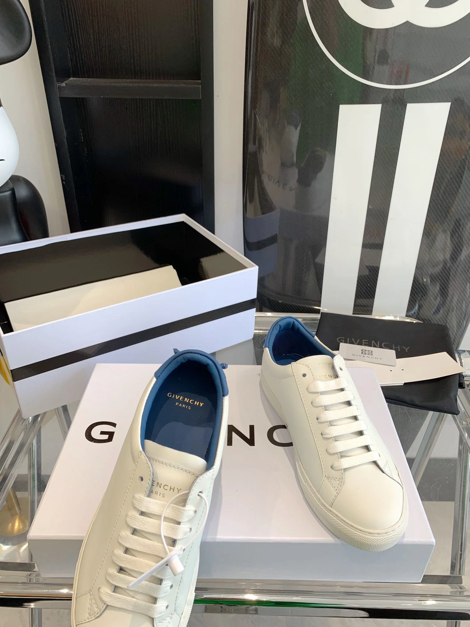 Givenchy Shoes Vibrant 8068