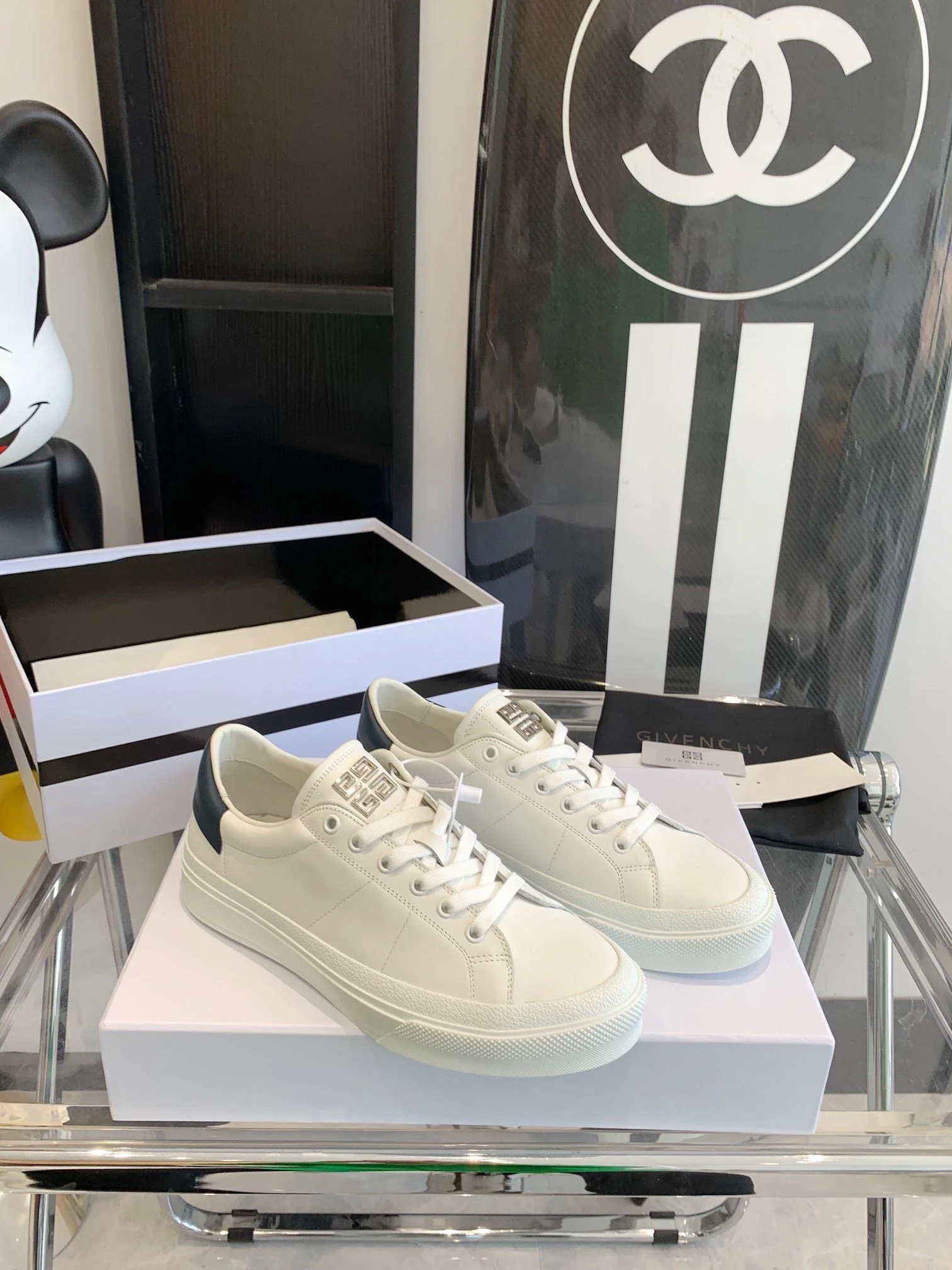 Givenchy Shoes Modern 8074