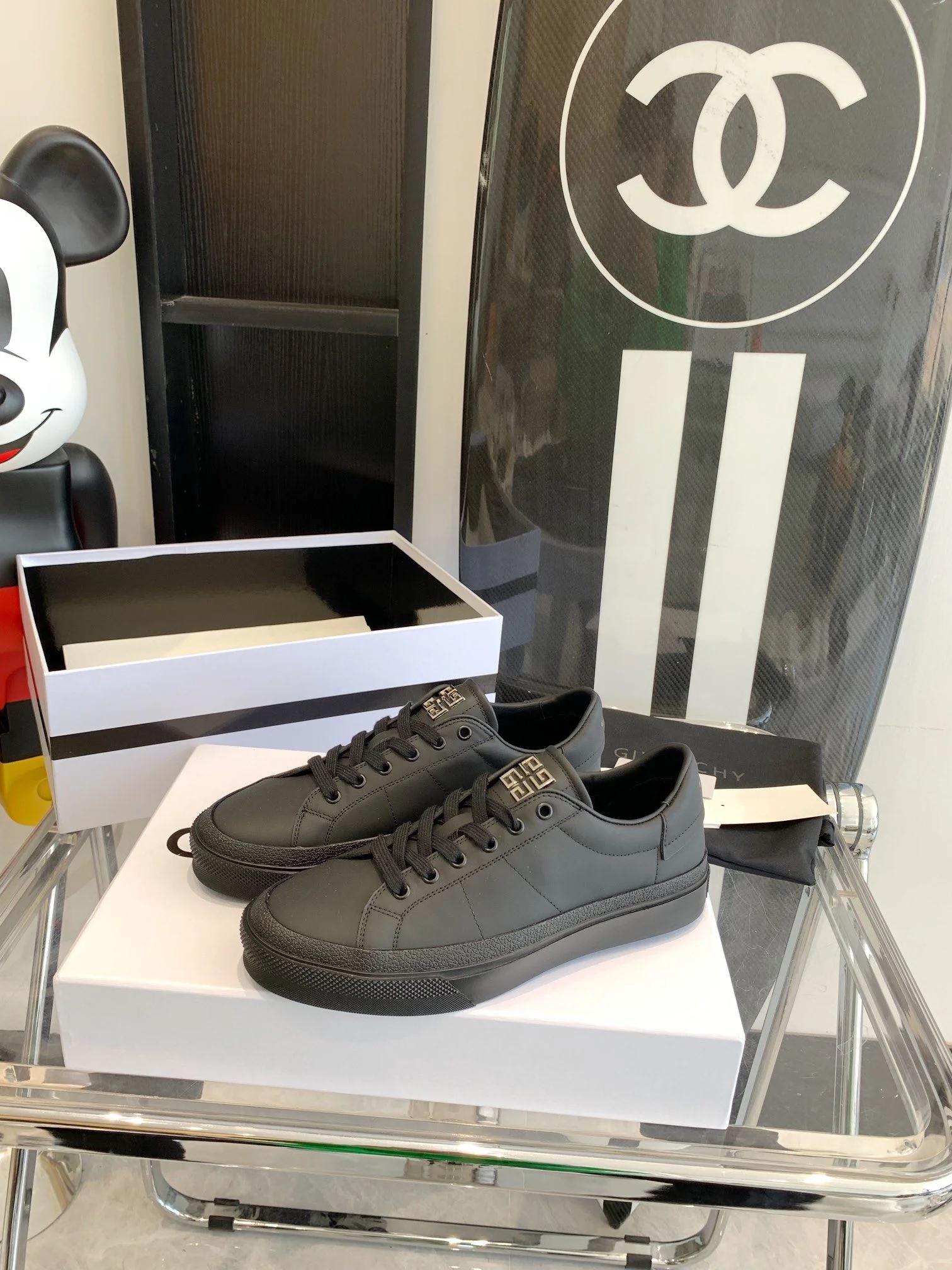 Givenchy Shoes Thermal 8049