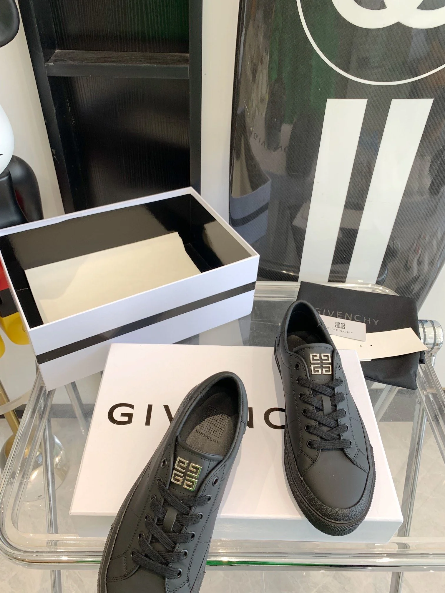 Givenchy Shoes Thermal 8049