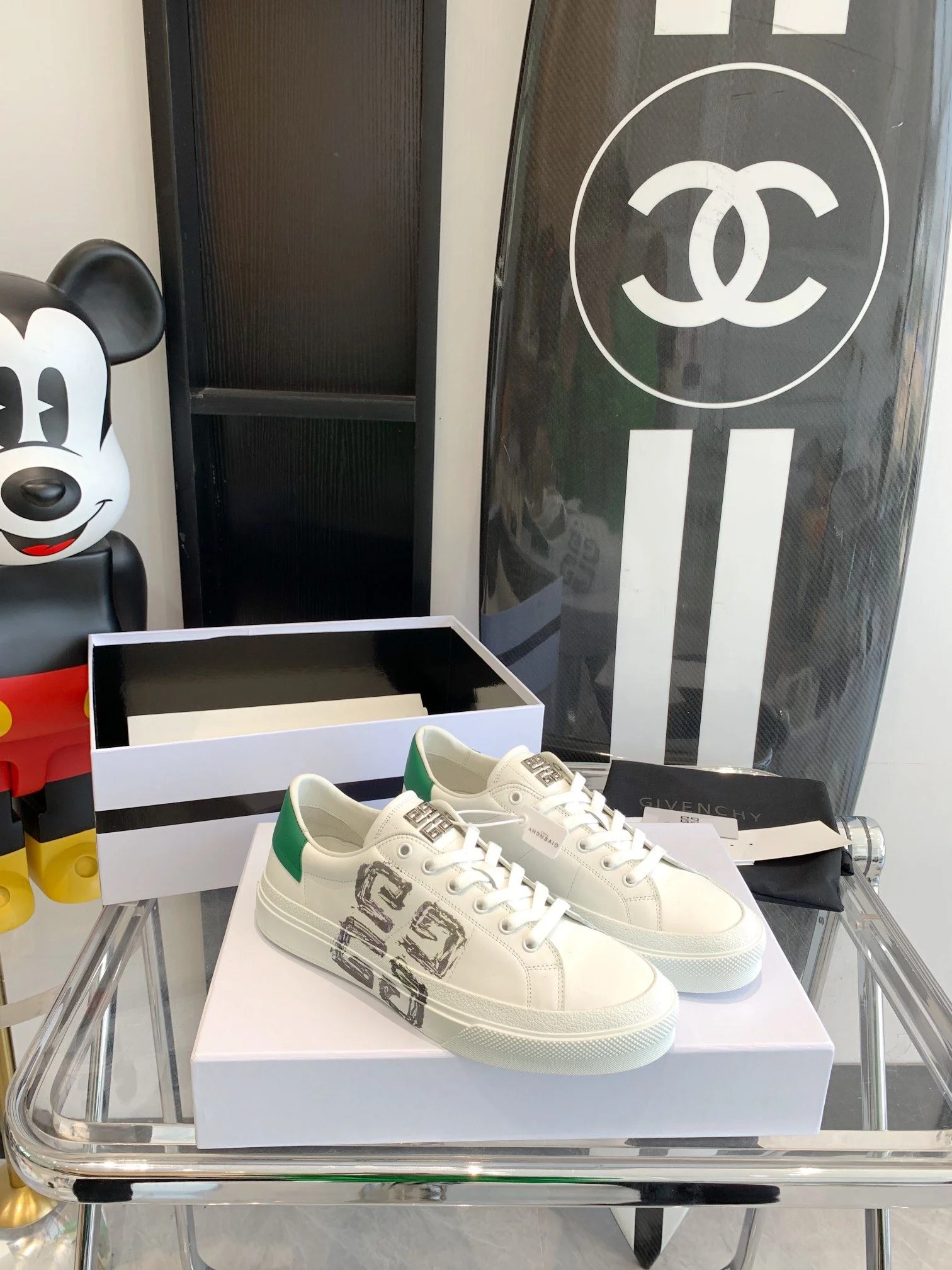 Trendsetting Givenchy Shoes 8069