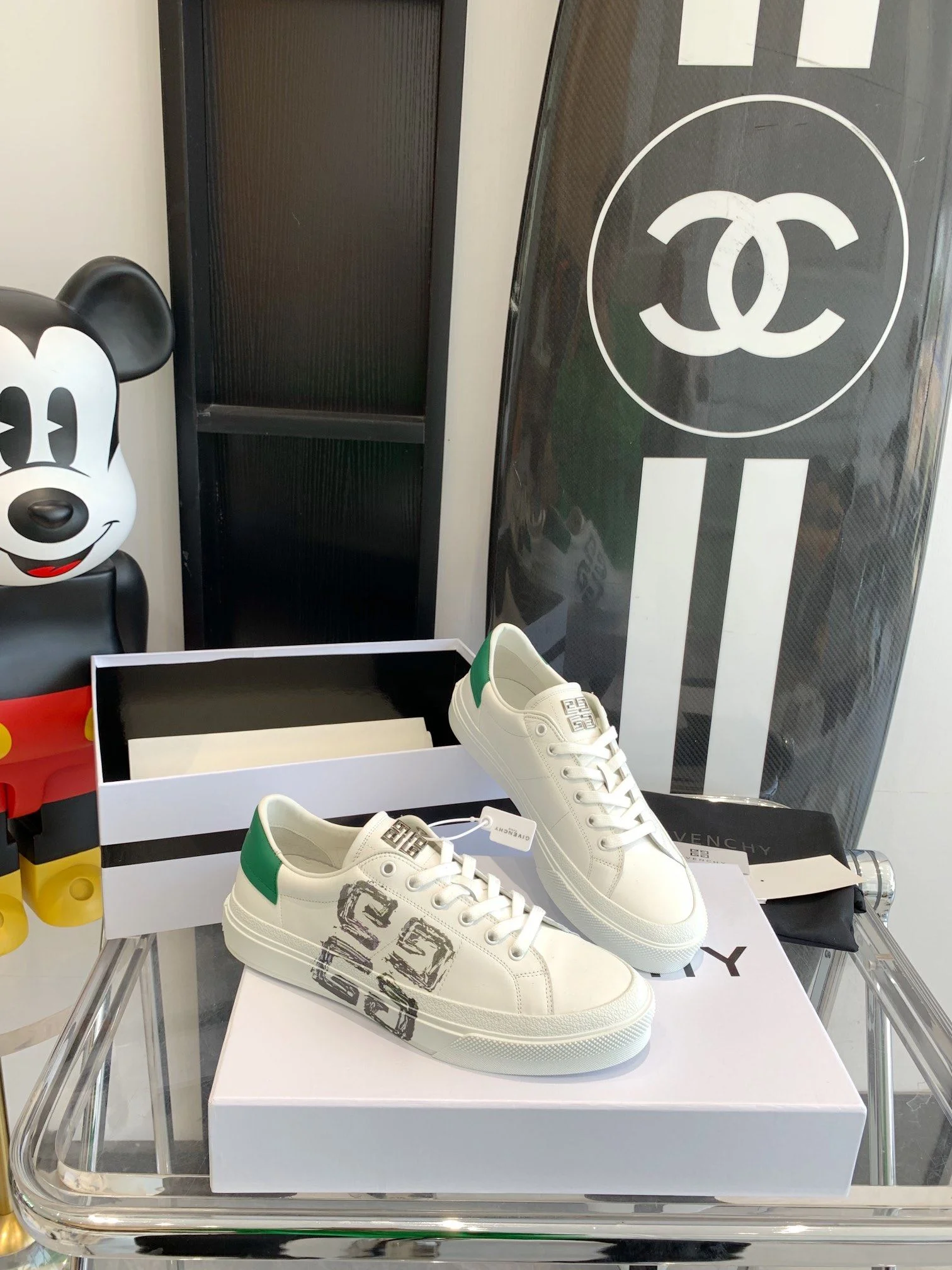 Trendsetting Givenchy Shoes 8069