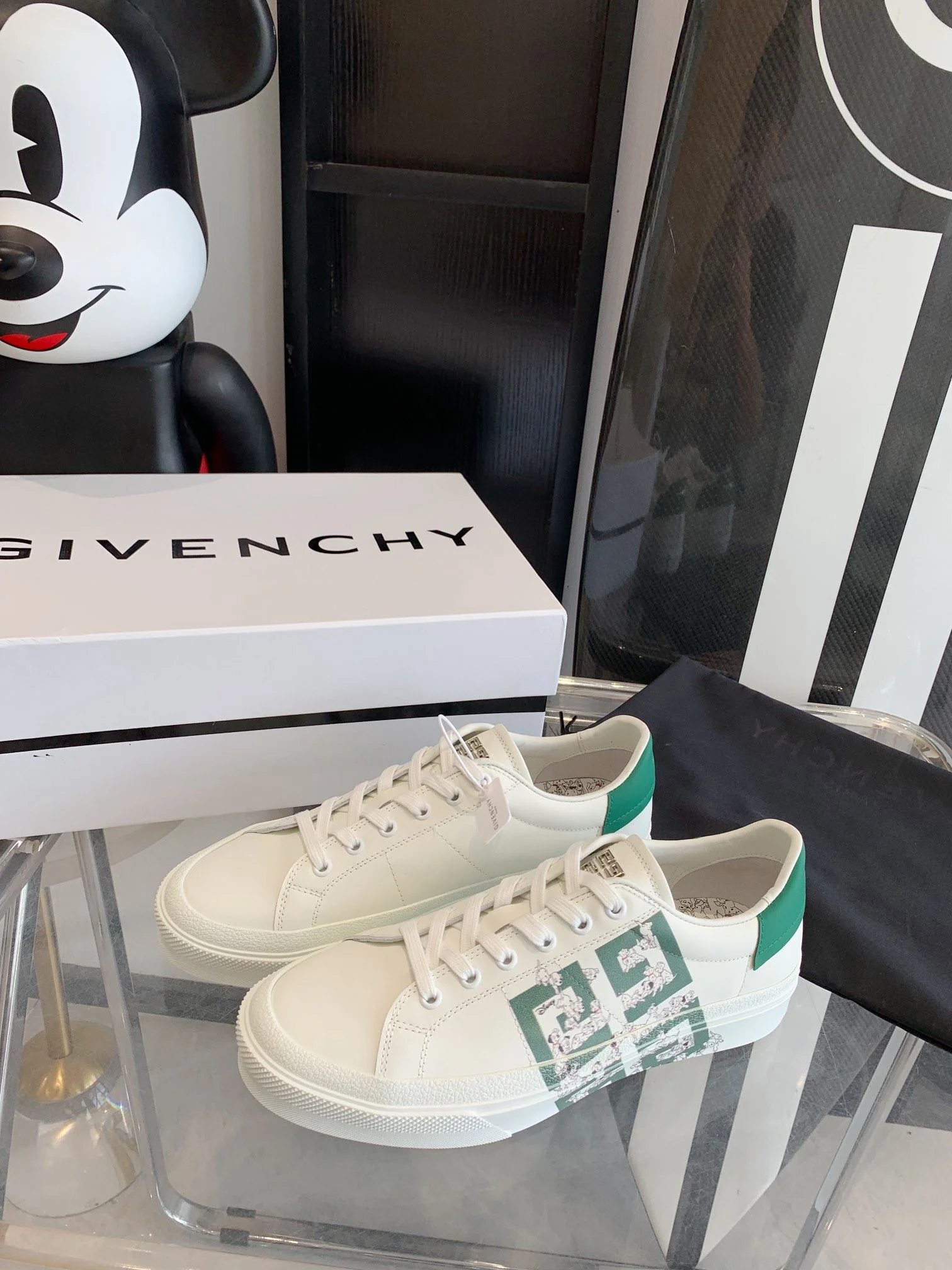 Supportive Givenchy Shoes 8112