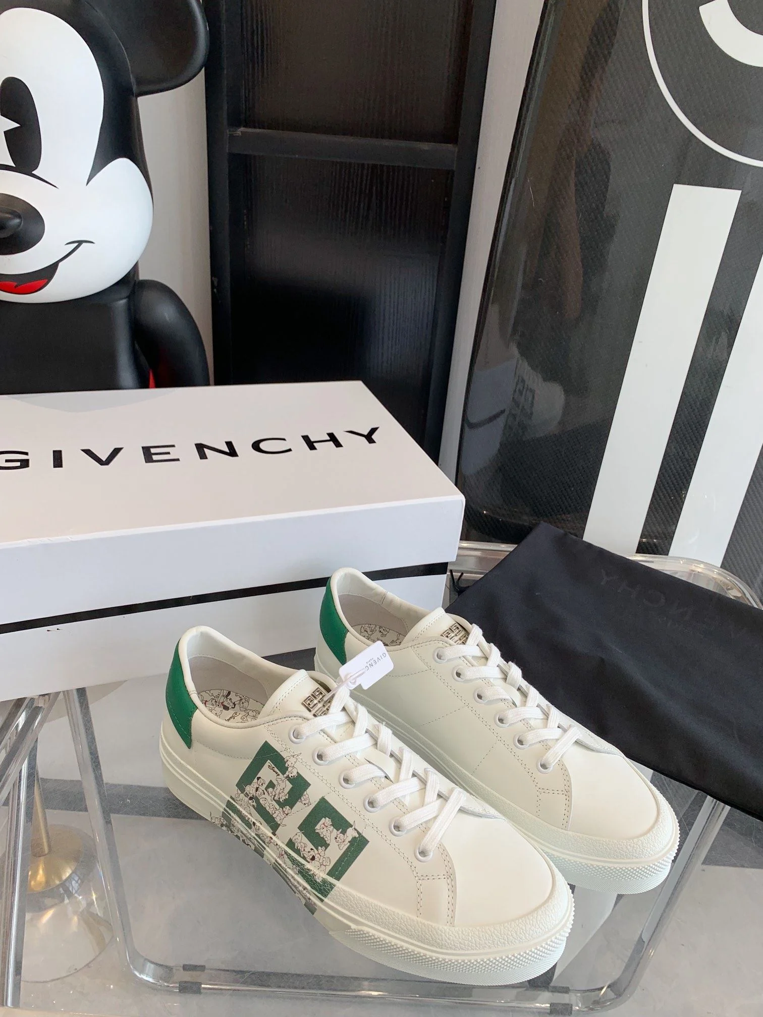 Supportive Givenchy Shoes 8112