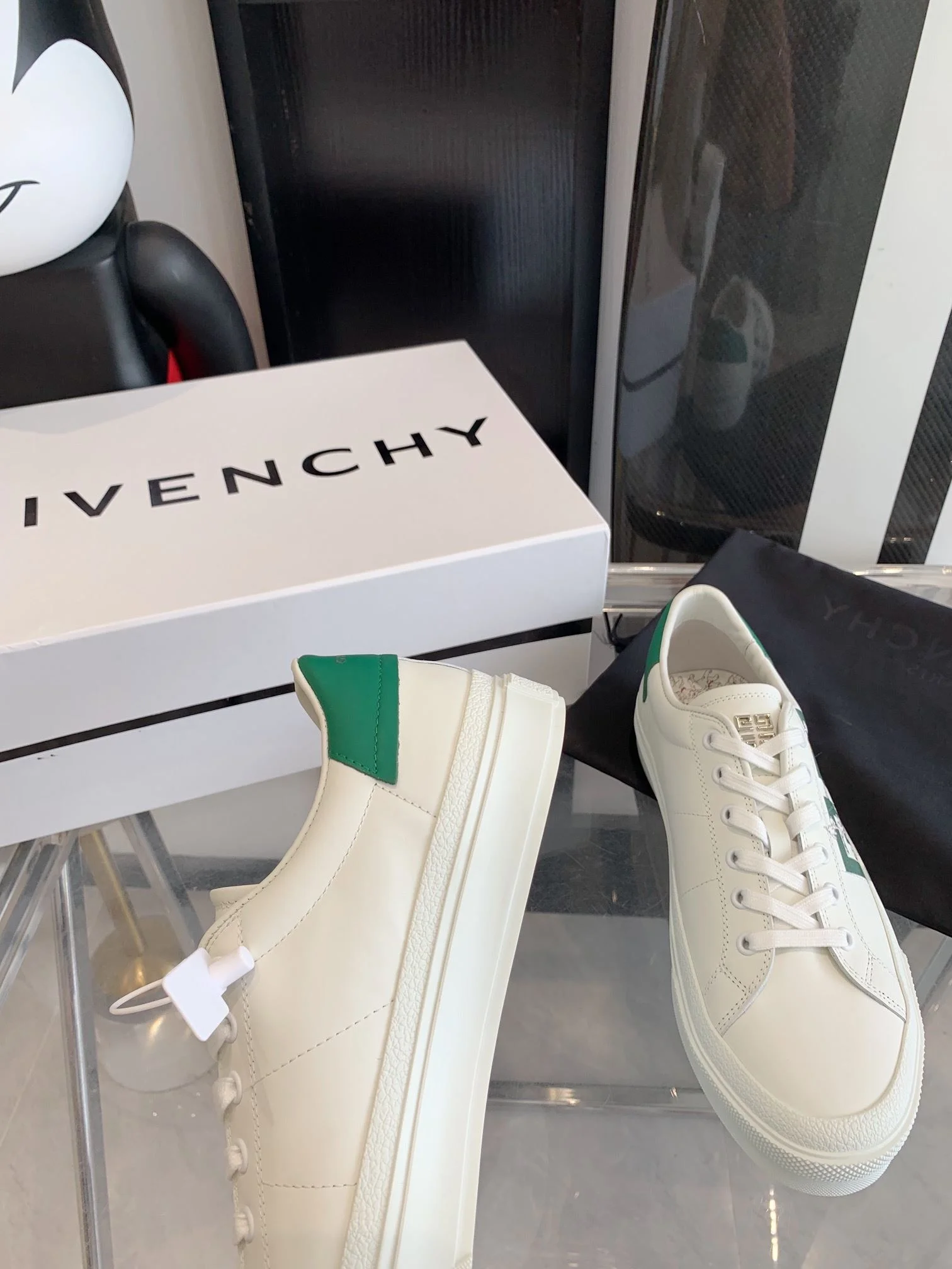 Supportive Givenchy Shoes 8112