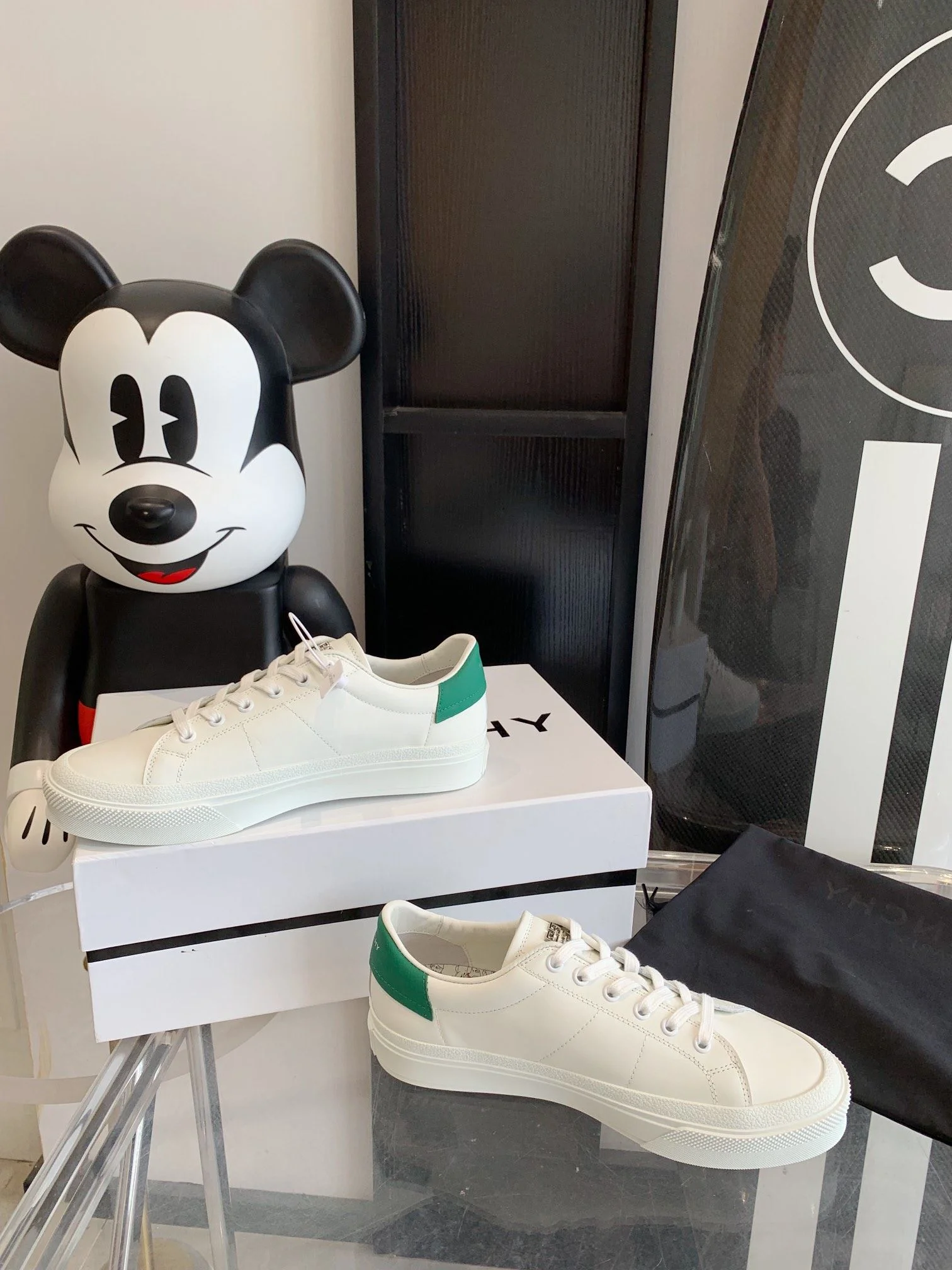 Supportive Givenchy Shoes 8112