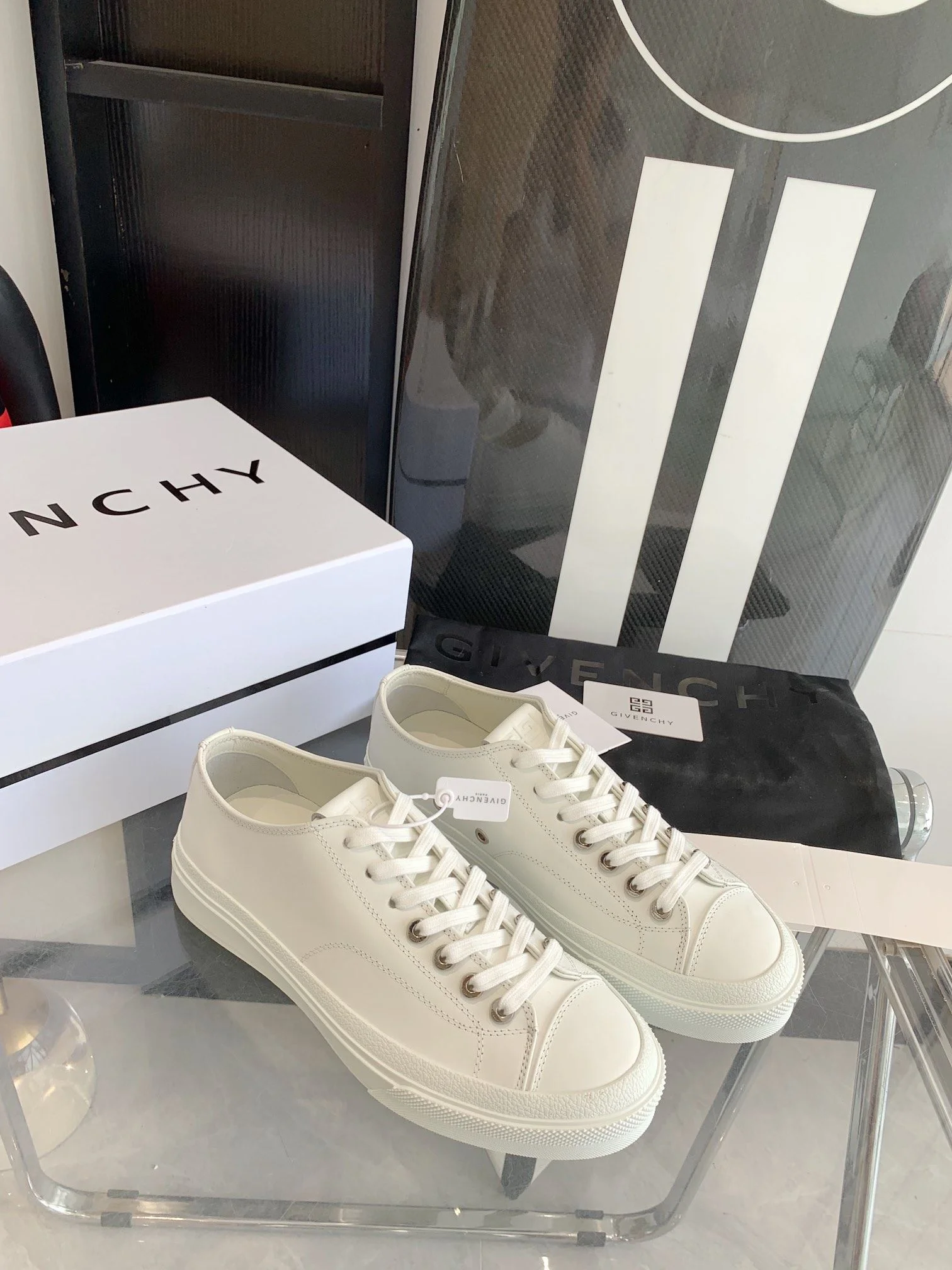 Givenchy Shoes Classic 8107