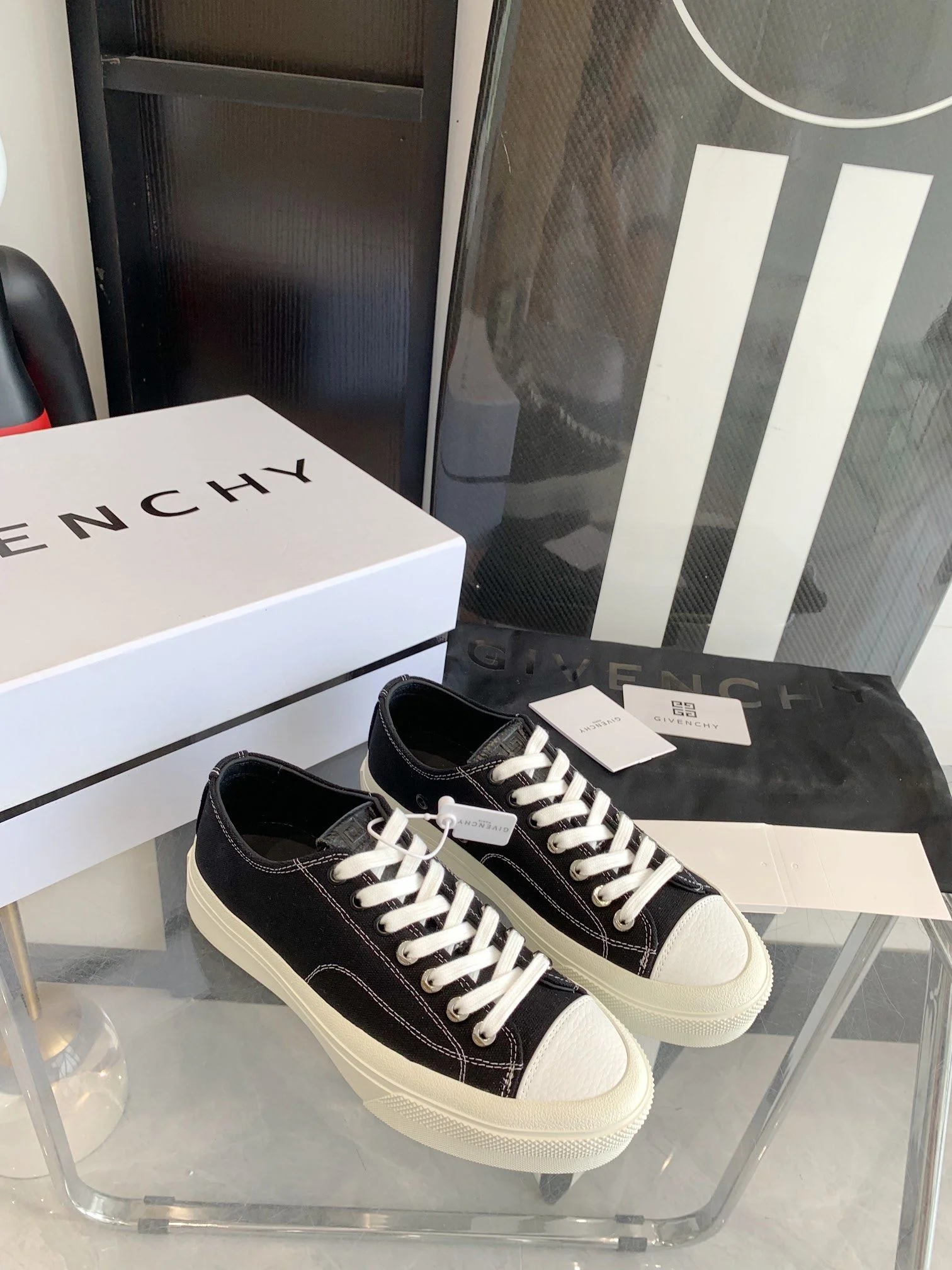 SoftTouch Givenchy Shoes 8047
