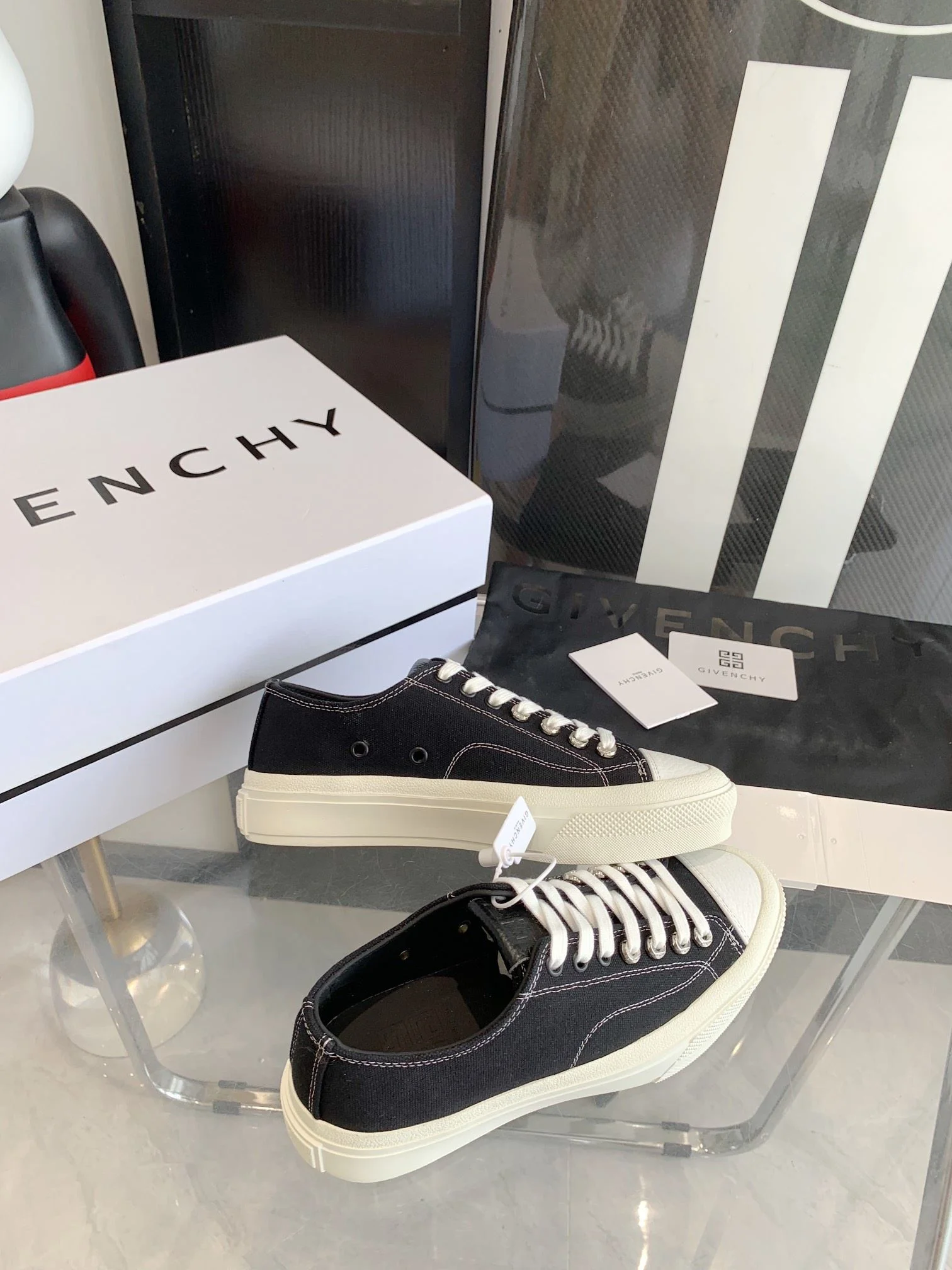 SoftTouch Givenchy Shoes 8047