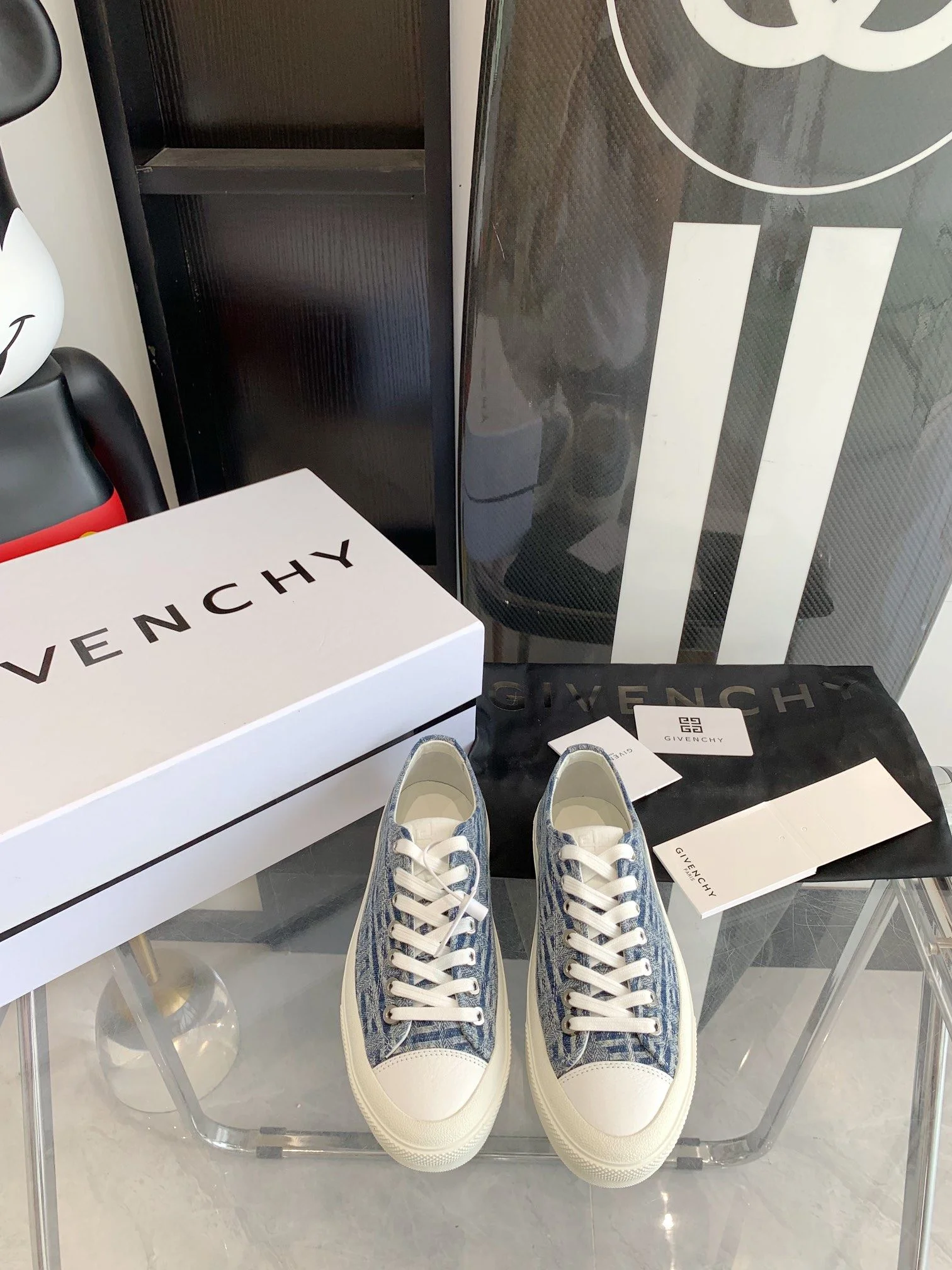 Givenchy Shoes SunProtective 8033