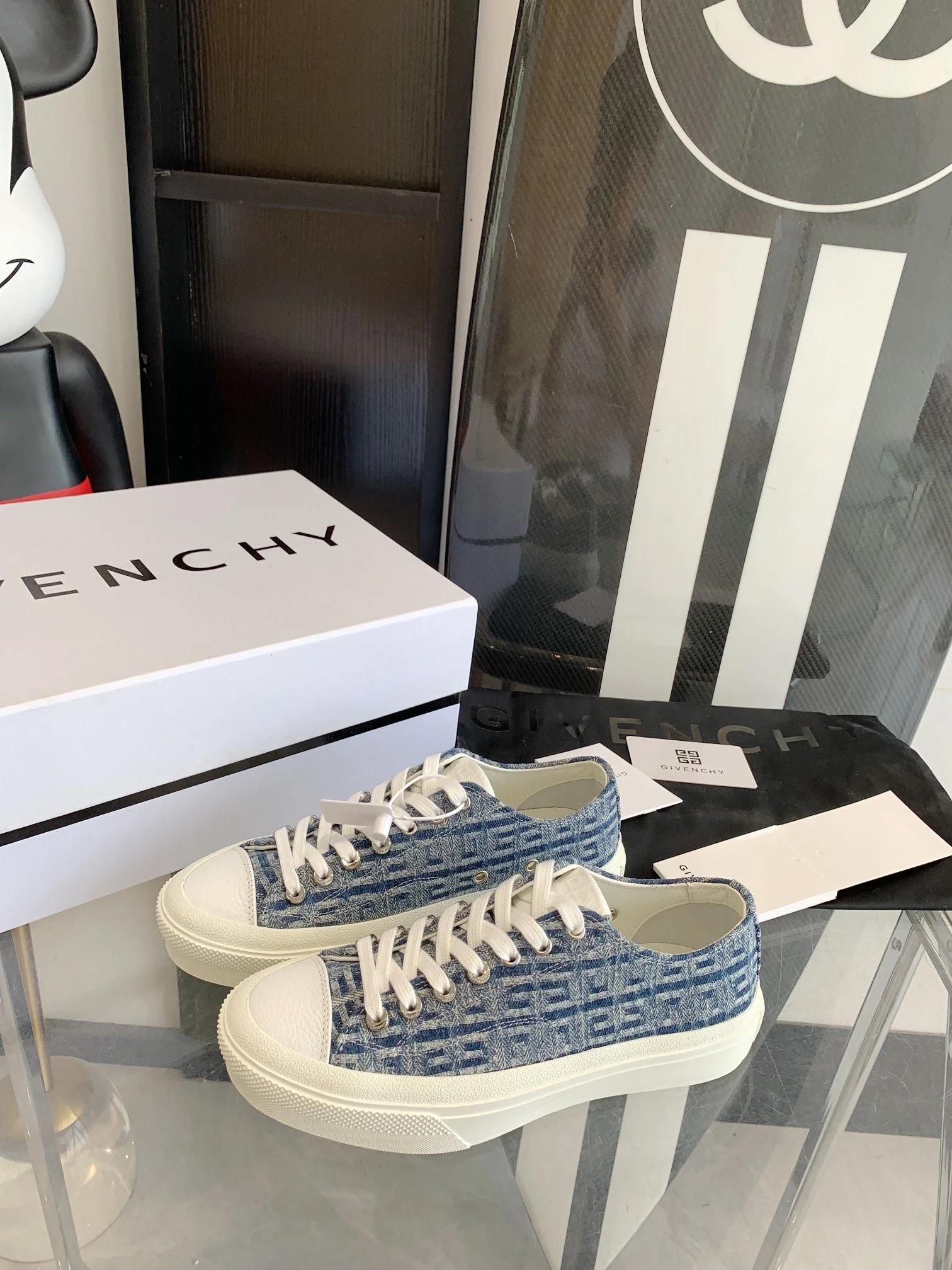 Givenchy Shoes SunProtective 8033