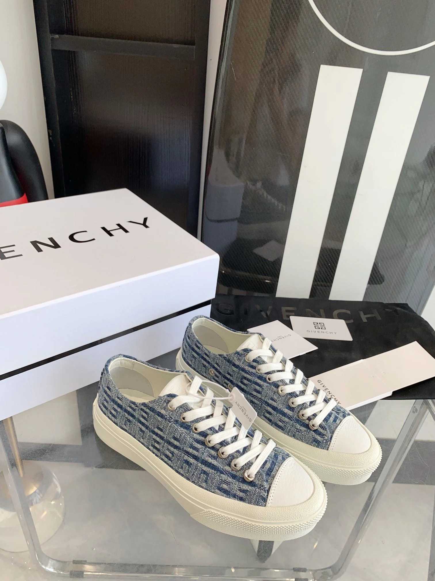 Givenchy Shoes SunProtective 8033