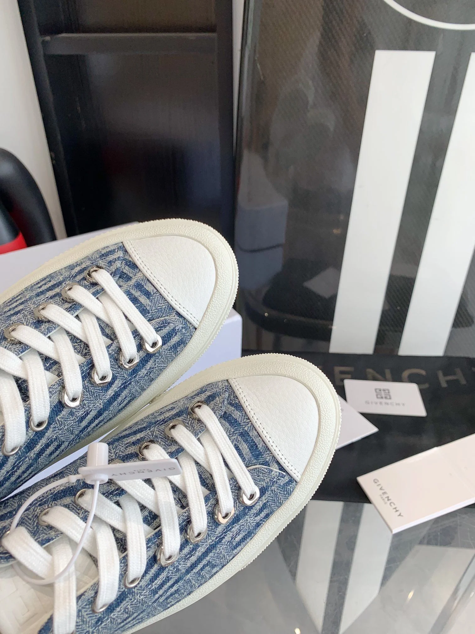 Givenchy Shoes SunProtective 8033