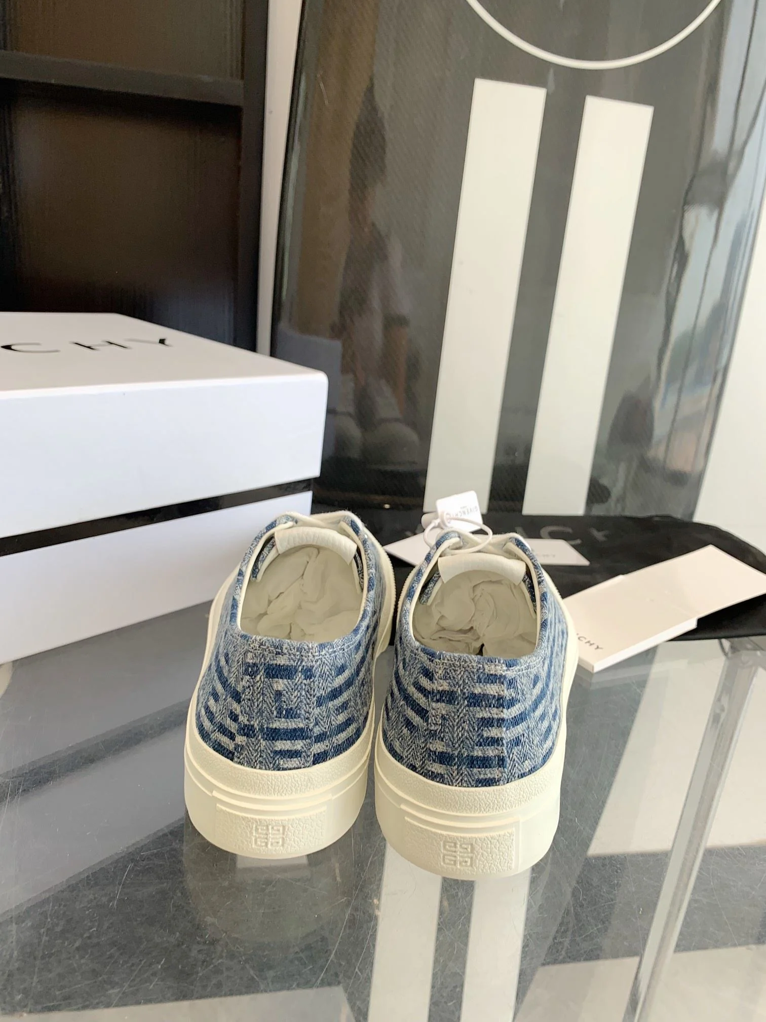 Givenchy Shoes SunProtective 8033