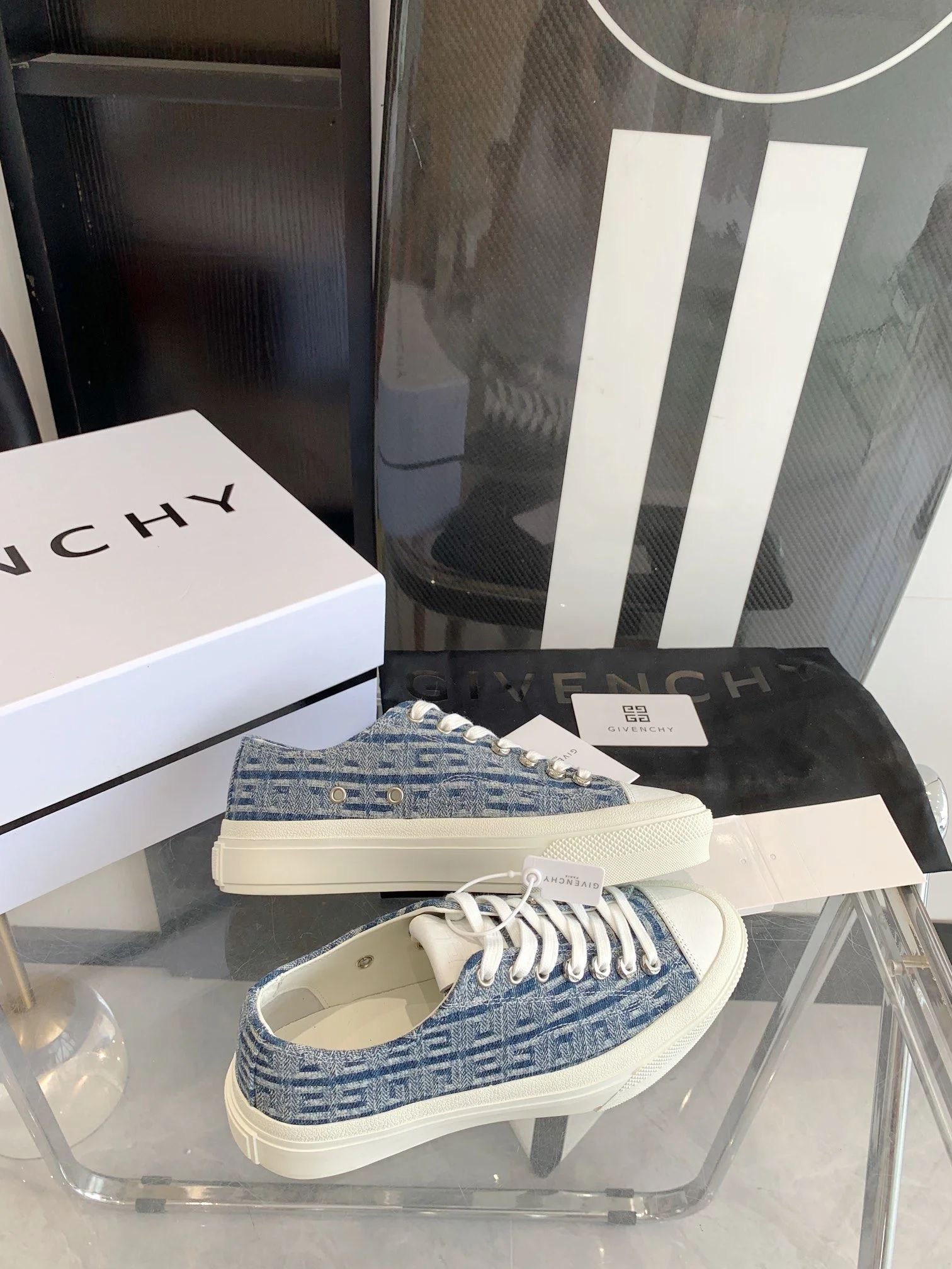 Givenchy Shoes SunProtective 8033
