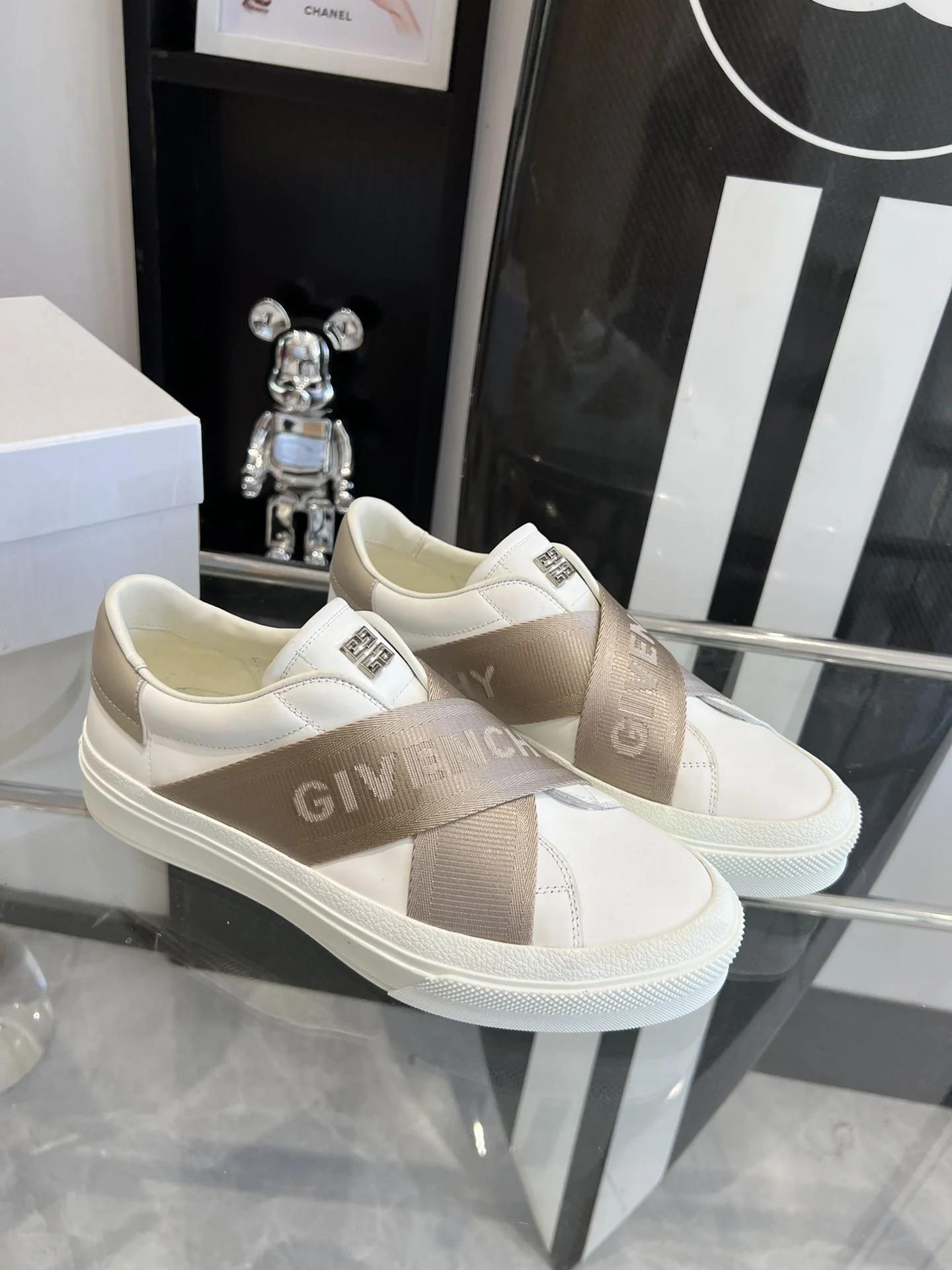 Modern Givenchy Shoes 8062