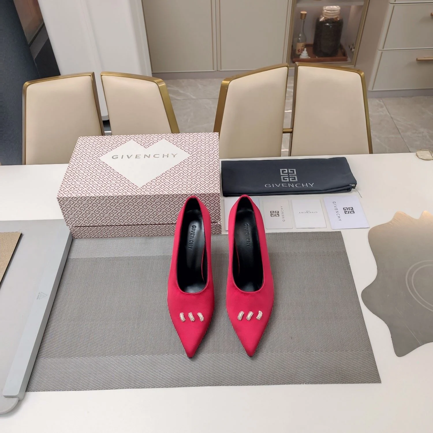 EyeCatching Givenchy Shoes 8037