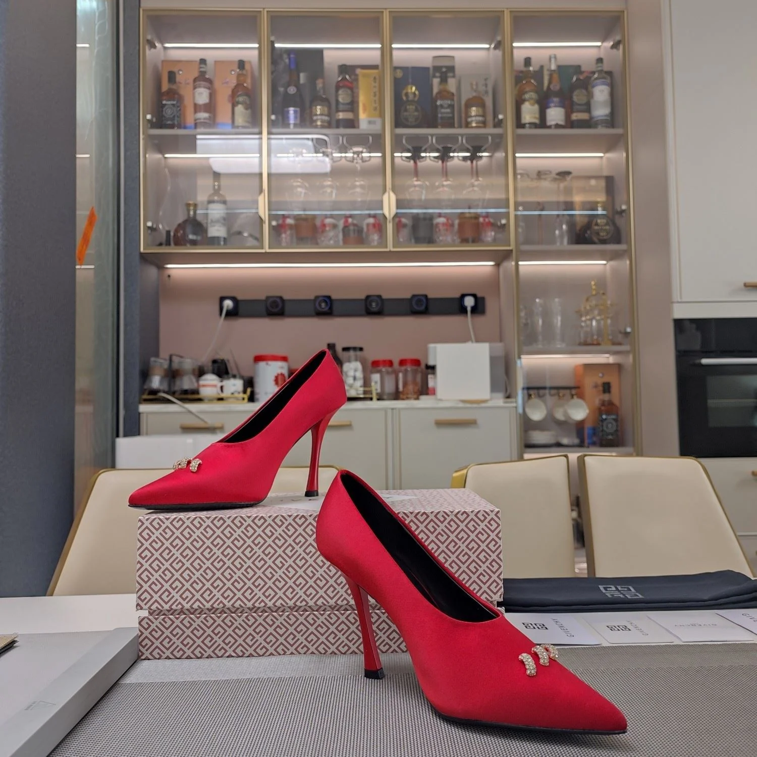 EyeCatching Givenchy Shoes 8037