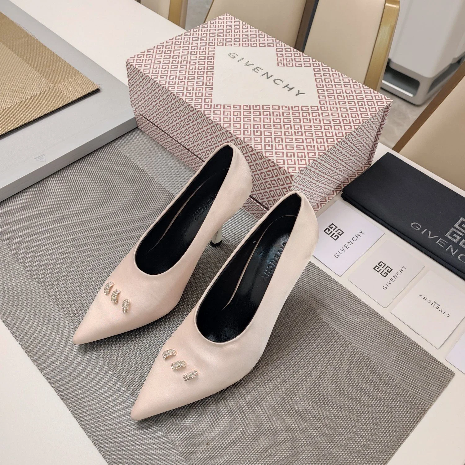 Givenchy Shoes MultiPurpose 8034