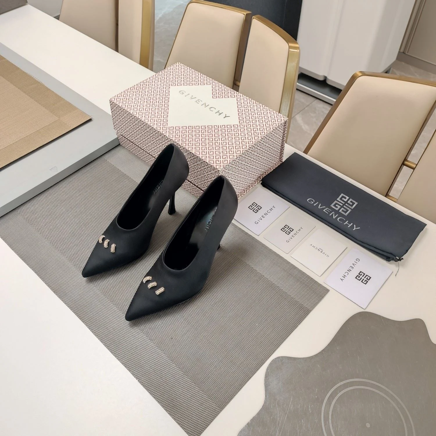 Thermal Givenchy Shoes 8024