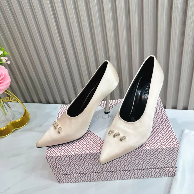 Givenchy Shoes Timeless 12339