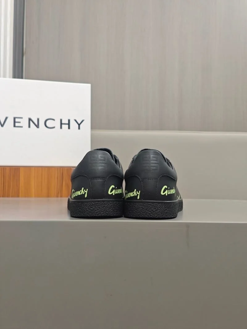 Givenchy Shoes Minimalist 14066