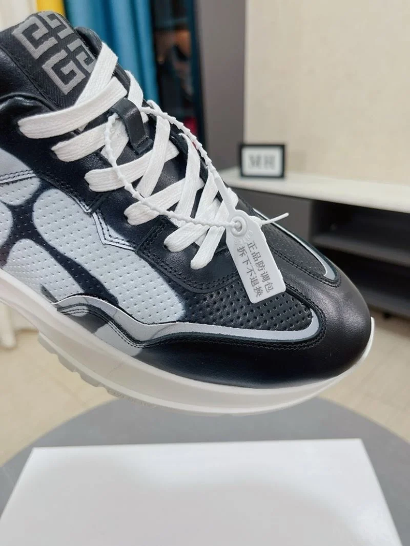 Lightweight Givenchy Shoes 14039