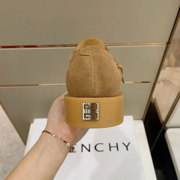 Elegant Givenchy Shoes 14024
