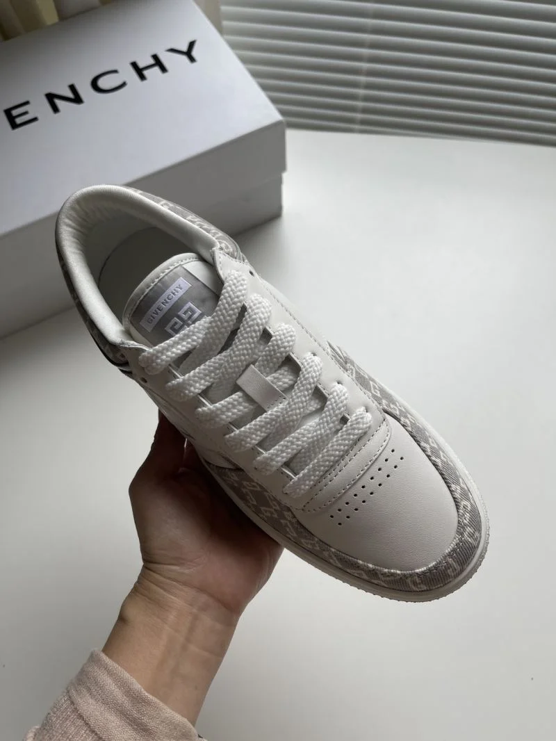 EyeCatching Givenchy Shoes 14019