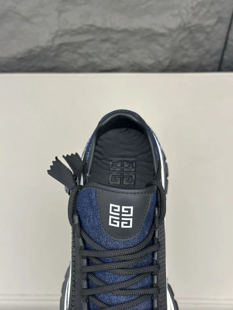 Givenchy Shoes Practical 13927