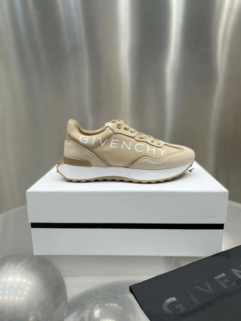 Fashionable Givenchy Shoes 6411