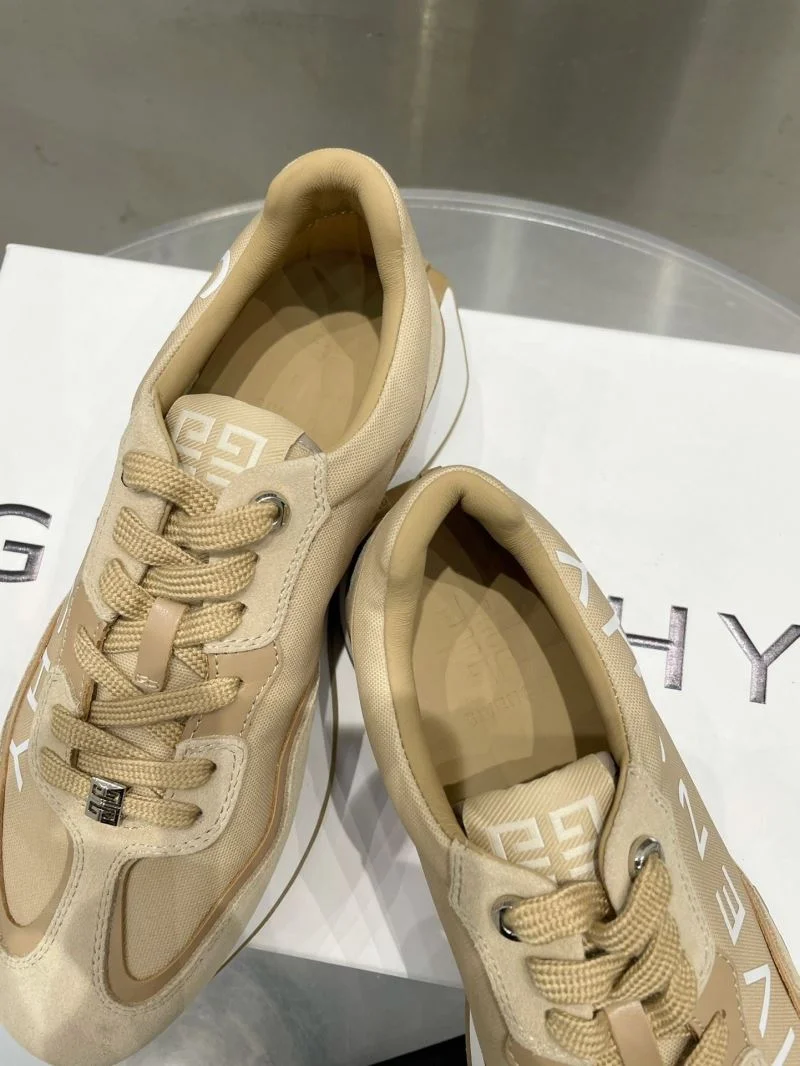 Fashionable Givenchy Shoes 6411