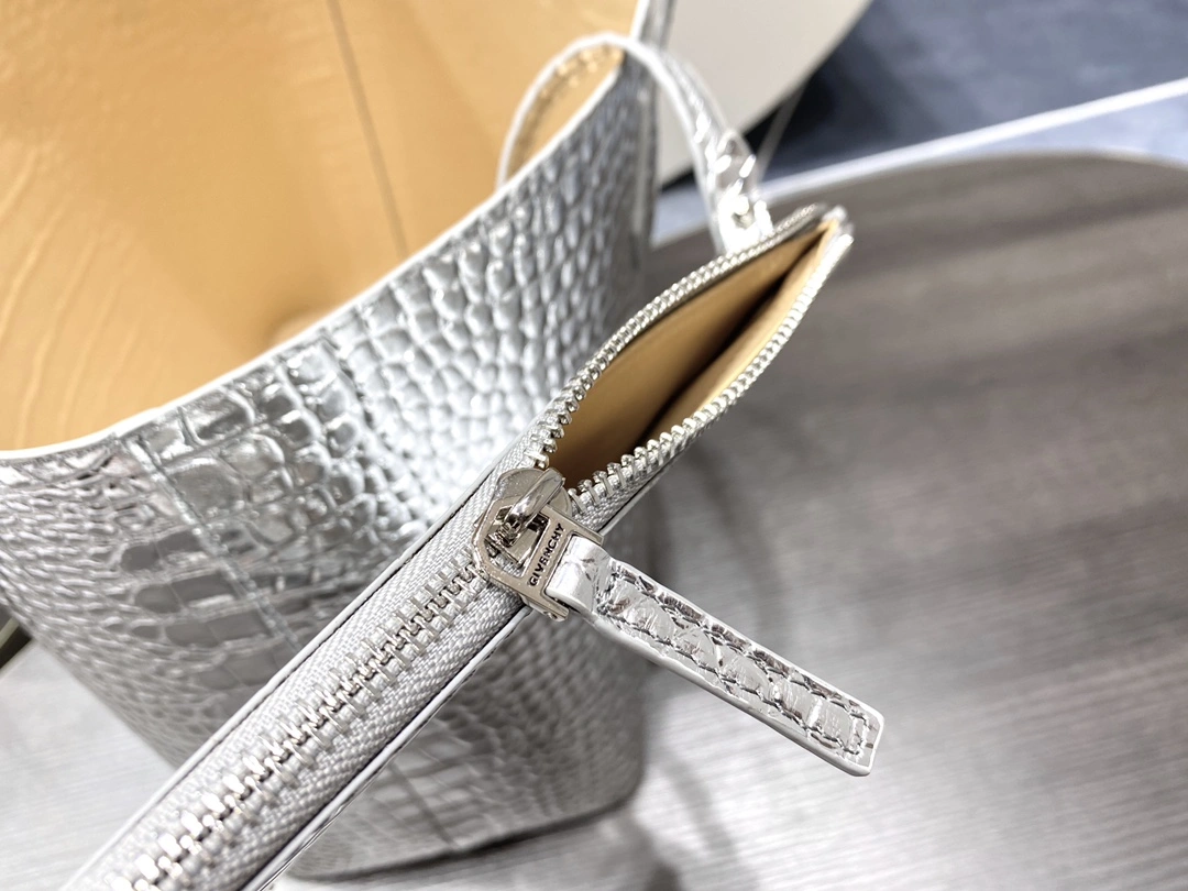 Givenchy Shopping Bags Attractive 71703