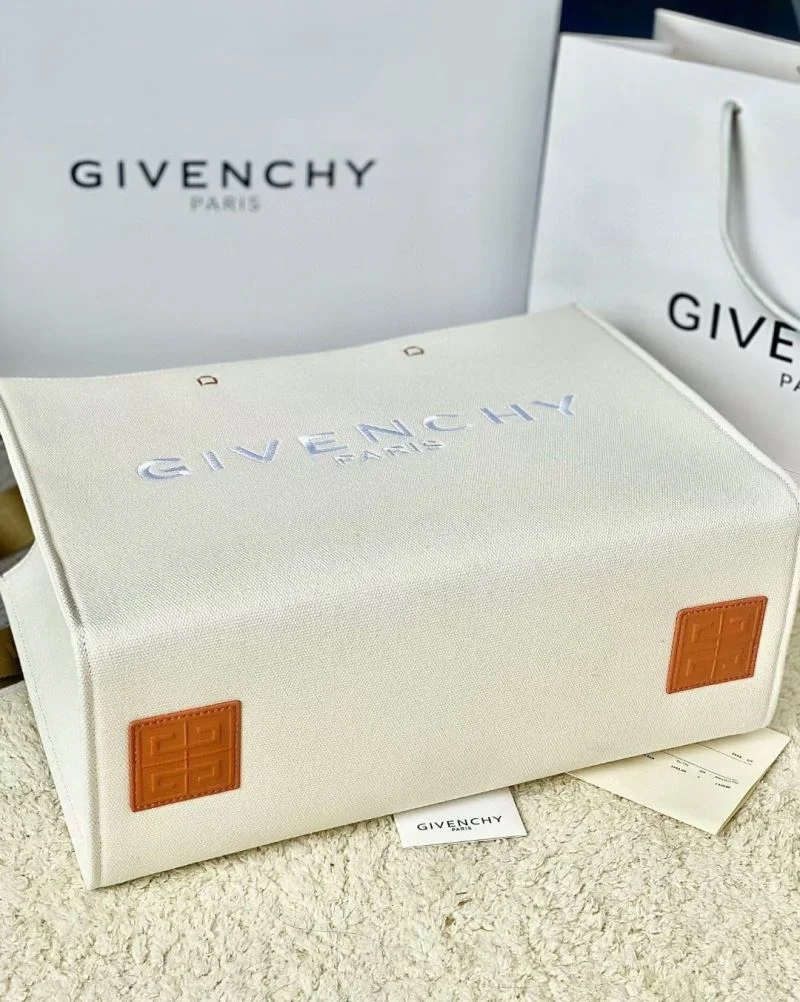 SoftTouch Givenchy Shopping Bags 44899
