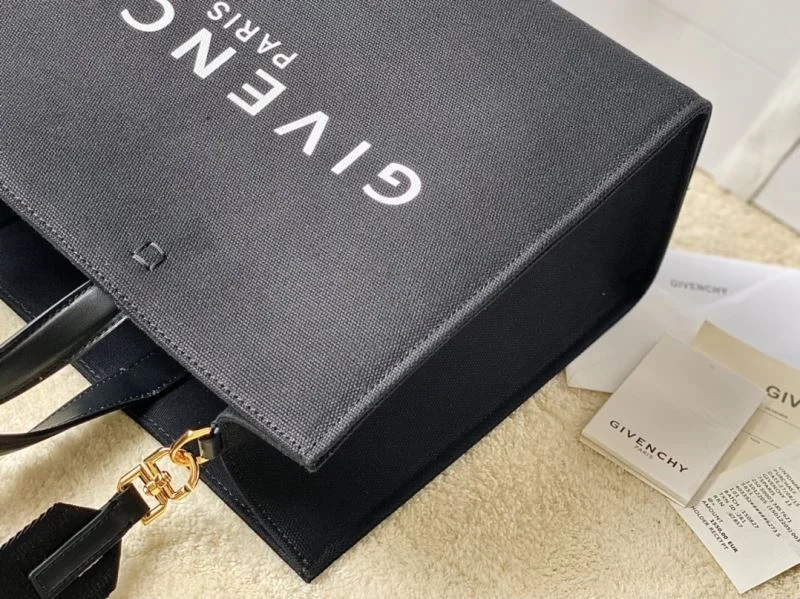 Givenchy Shopping Bags OdorResistant 44892