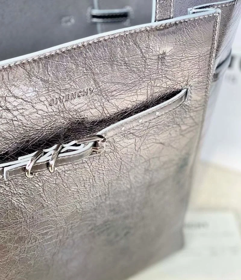 Sporty Givenchy Shopping Bags 44886