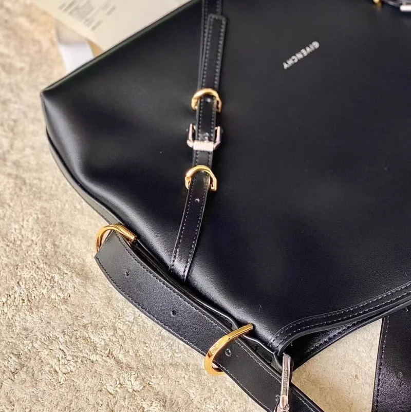 Givenchy Shopping Bags TimelessDesign 44577