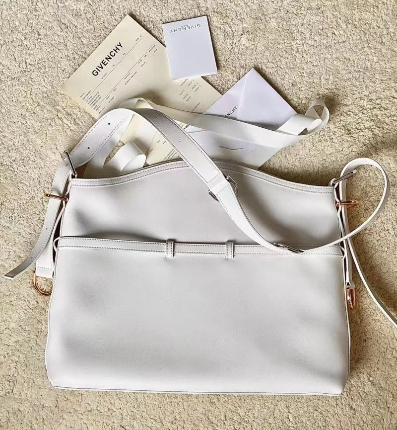 Sustainable Givenchy Shopping Bags 44533