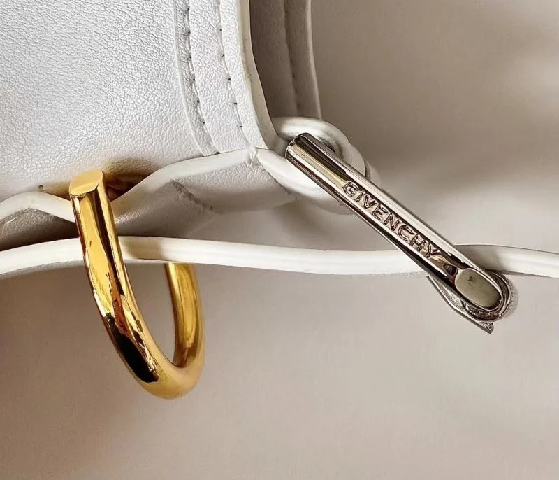 Sustainable Givenchy Shopping Bags 44533