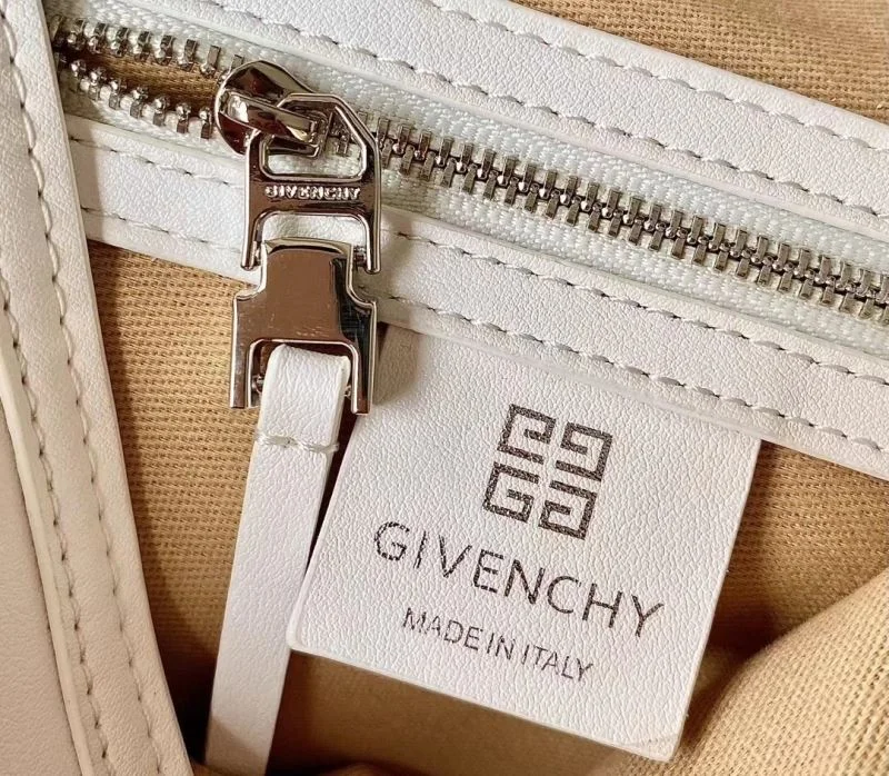 Sustainable Givenchy Shopping Bags 44533
