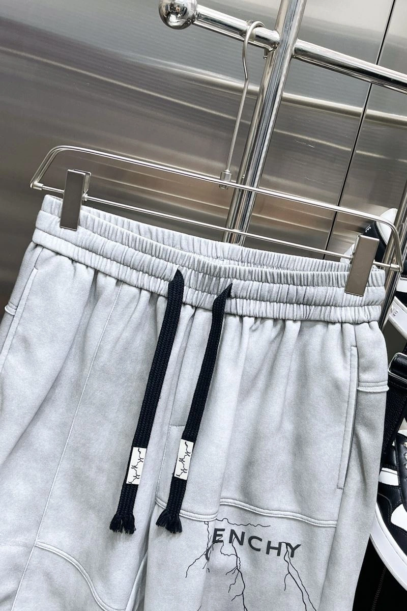 EyeCatching Givenchy Short Pants 124006