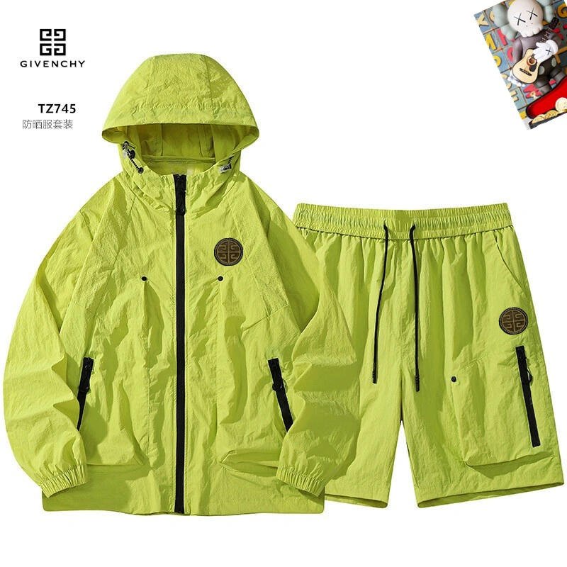 Givenchy Short Suits Cozy 123513