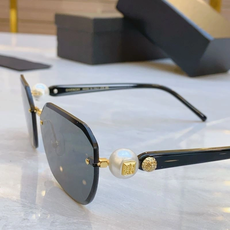 UrbanChic Givenchy Sunglasses 279429