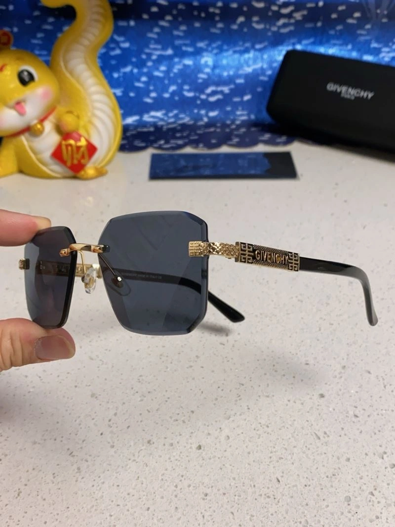 Givenchy Sunglasses WellDesigned 279423